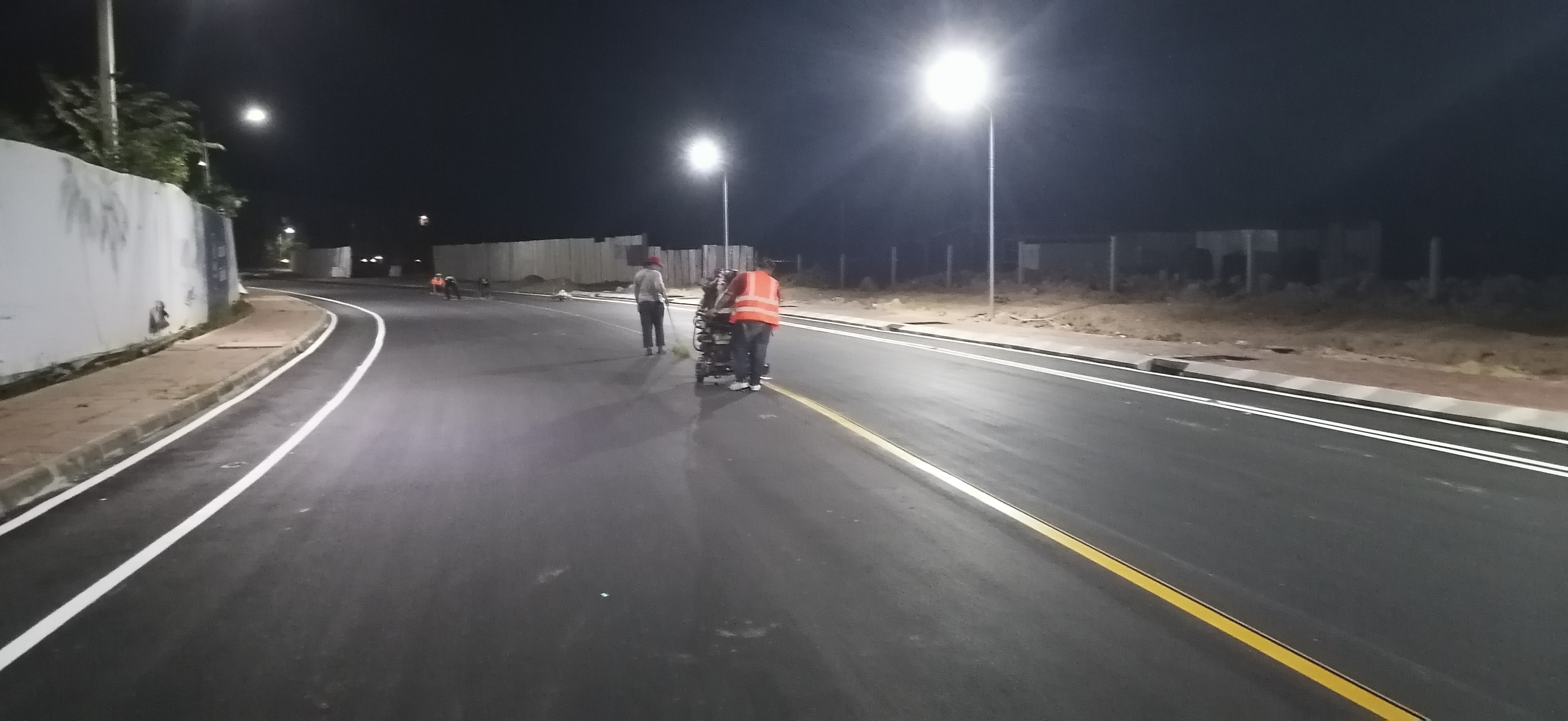 งานตีเส้นจราจร เลนจักรยาน ลู่วิ่งสีเทอร์โมพลาสติก