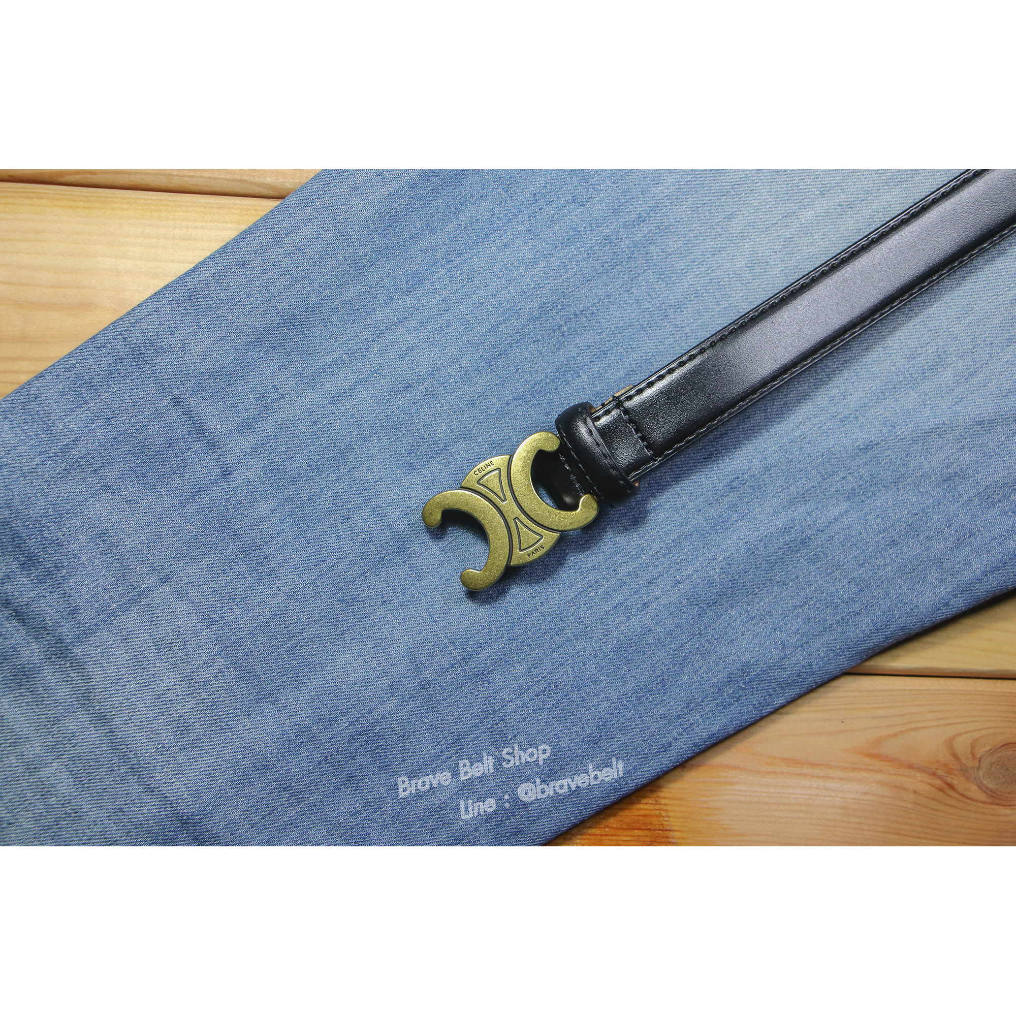 เข็มขัดผู้หญิงทำงานหัวสีทองแบบหมุดสายดำ