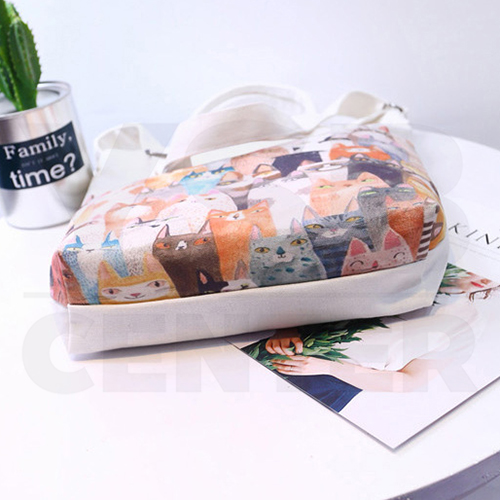 CASSA กระเป๋าผ้า กระเป๋าผ้าแคนวาส กระเป๋าสะพายข้าง ลายการ์ตูนน้องเหมี้ยวสุดน่ารัก สายปรับได้