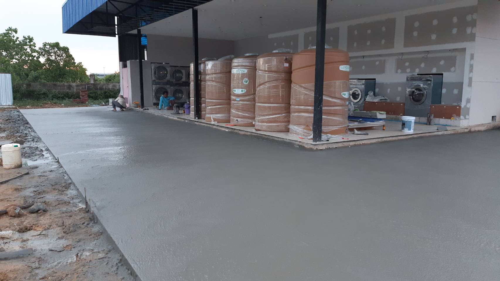 หน้างาน บางปลา ซ.2 จบสวยงาม 225 ตรม