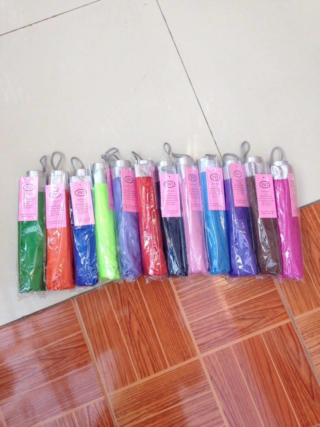 ร่มพับ3ตอน8ก้านมียูวีซองผ้า