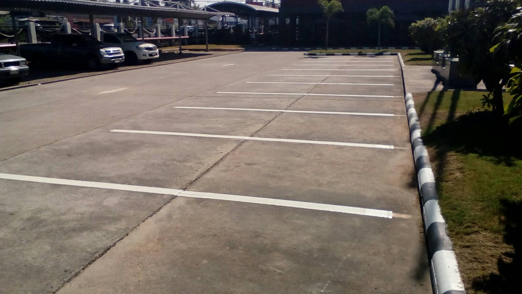 งานตีเส้นด้วยสีเทอรืโมพลาสติก,สีพื้นกันลื่นภายในโรงงาน