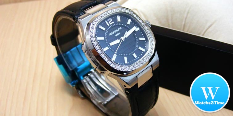 นาฬิกา Patek Philippe Moon Phases and Power Reserve Men's Nautilus Ref.5712G