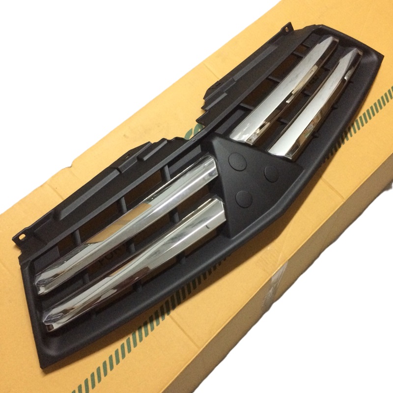 หน้ากระจัง MITSUBISHI TRITON(ไทรทัน) โฉมที่2 (ลายเส้นแนวนอน) ชุบโครเมียม ไม่มีโลโก้ ปี2009-2014 (รหัส:TRN PLS'09 ชุบ)