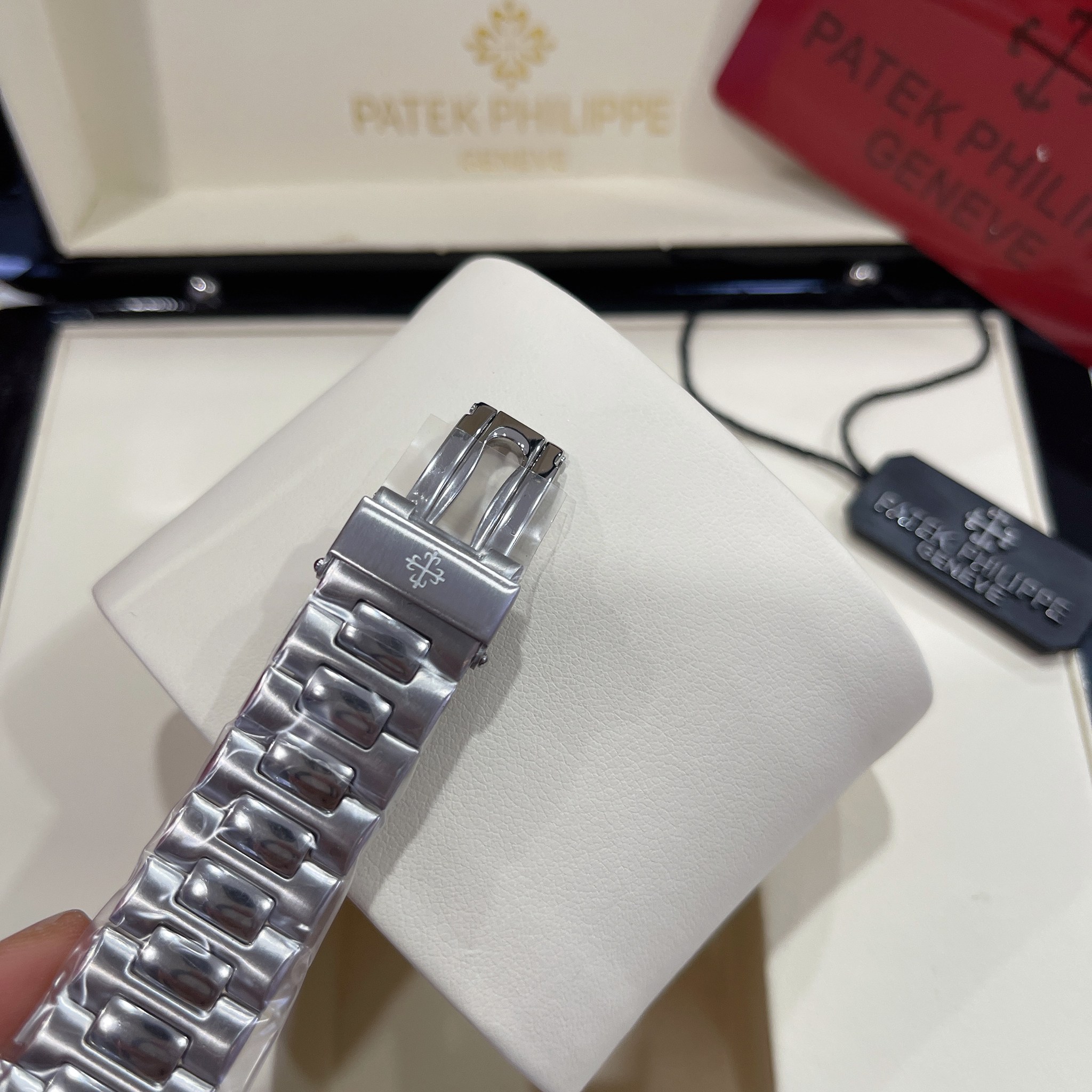 นาฬิกา Patek Philippe Men's Nautilus Ref.5712 Green สายแสตนเลส