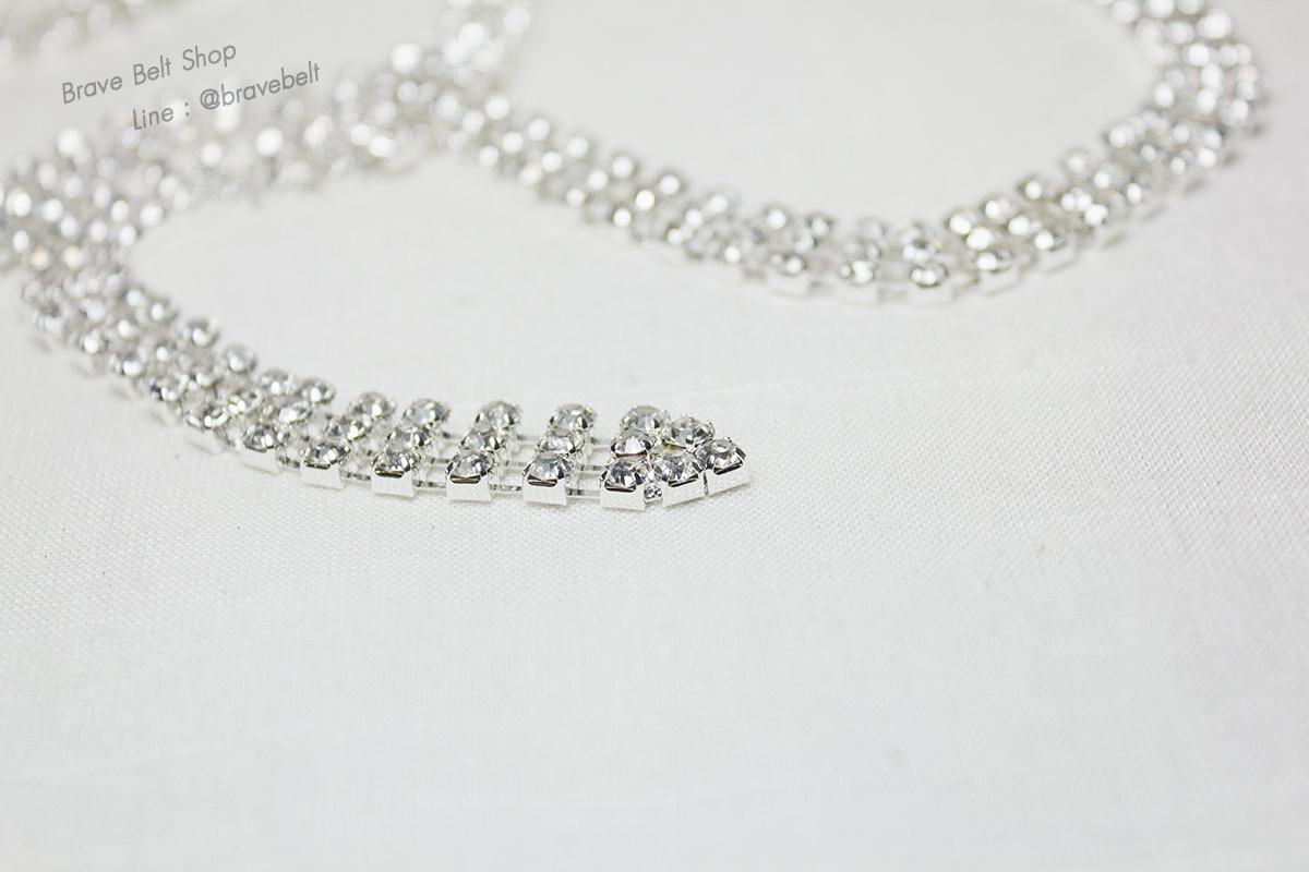 เข็มขัดเพชรสวย เป็นเข็มขัดเพชรทั้งเส้น