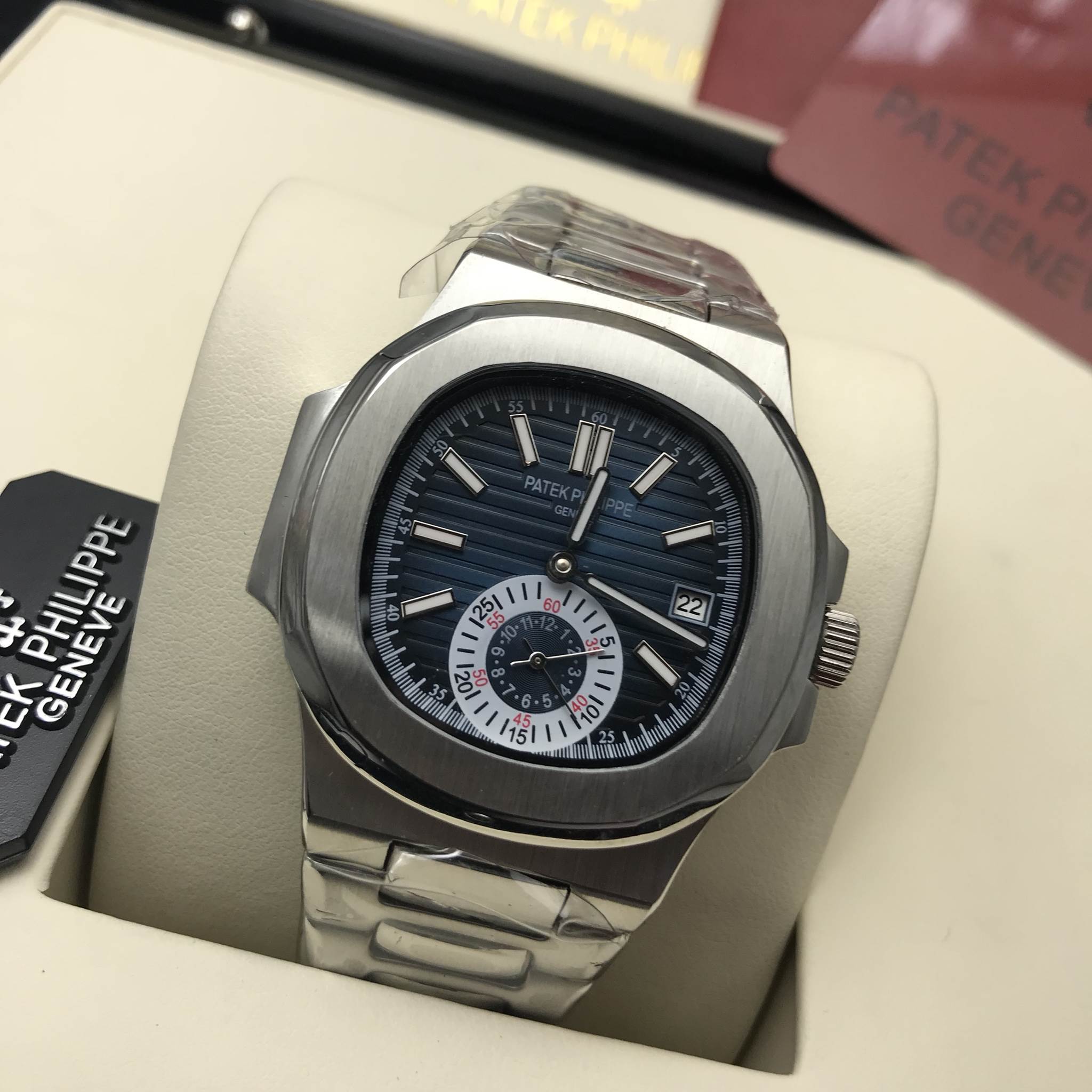 นาฬิกา Patek Philippe รุ่น Men Nautilus 5980 Stainless With Grey Dial