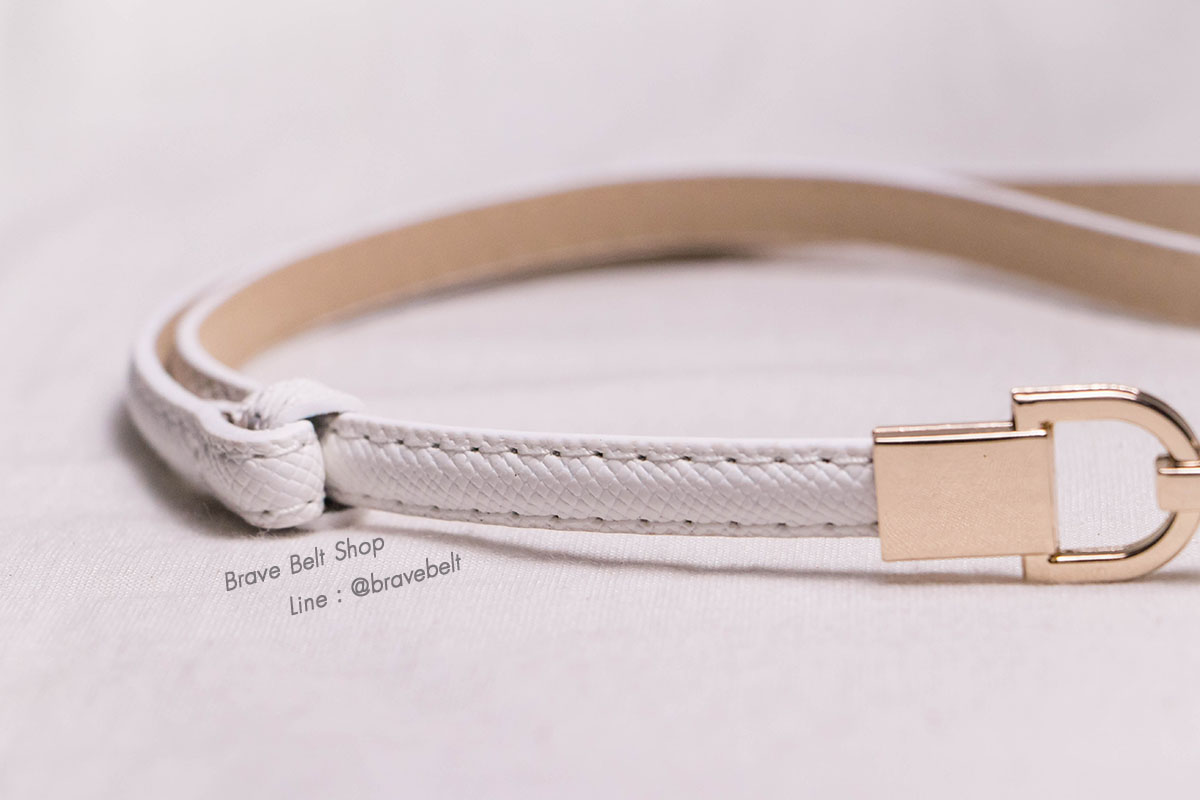 เข็มขัดปรับสายได้ พอดีกับเอวสวย สีขาว