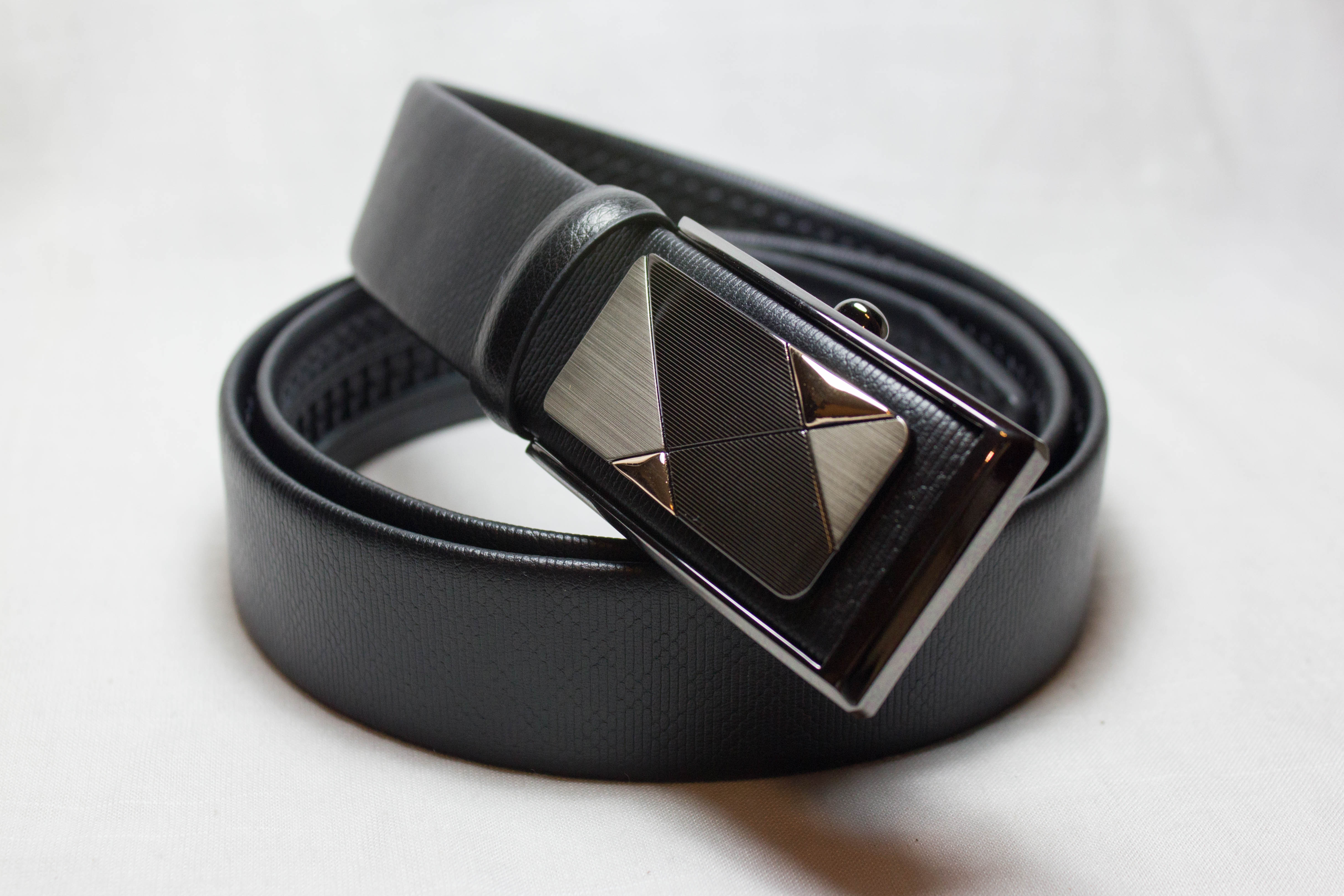 เข็มขัดใส่ทำงานของผู้ชาย หนังแท้แบบสวยๆน่าใช้