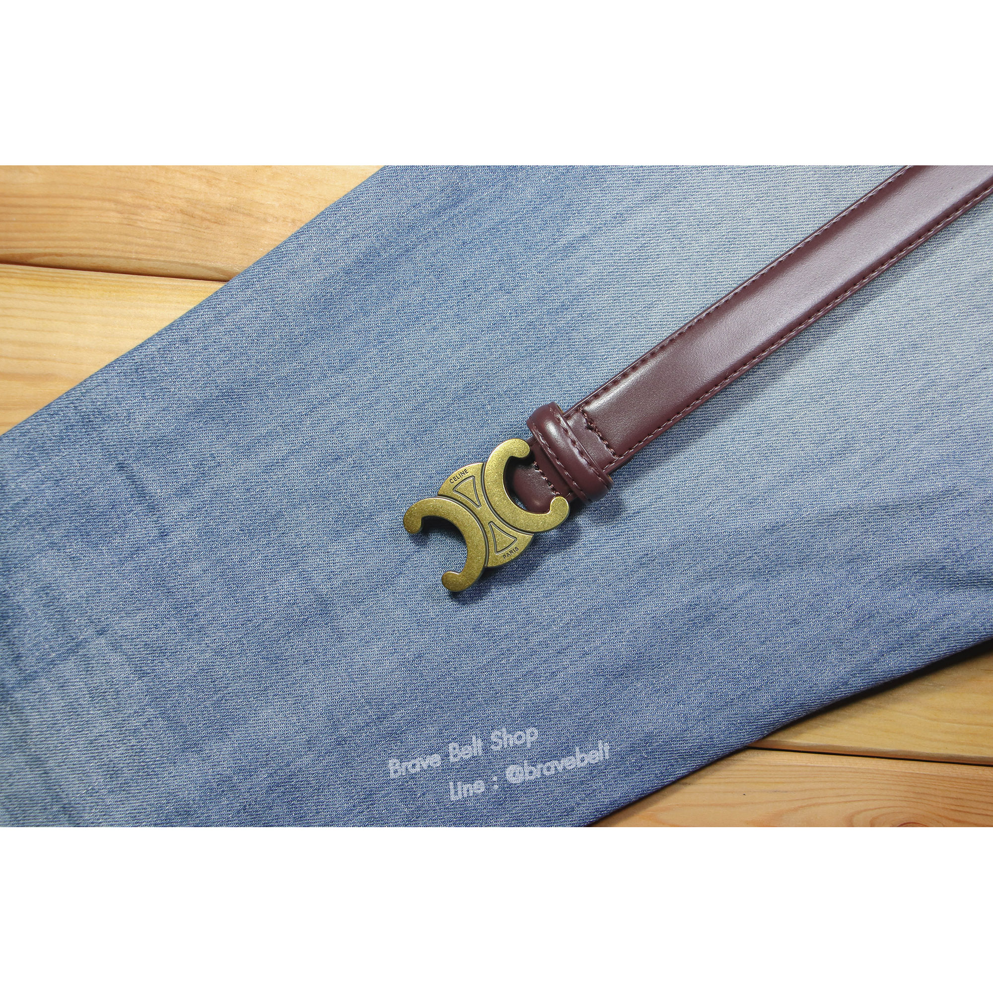 เข็มขัดผู้หญิงสายสีน้ำตาลหัวสีทองแบบหมุด