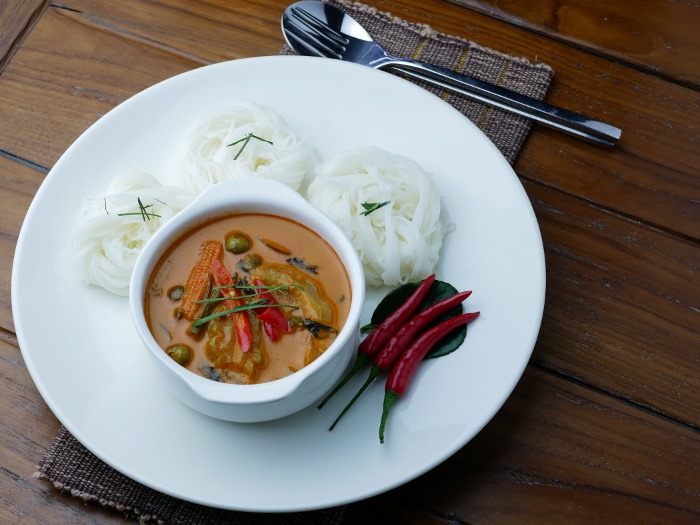 แกงเผ็ดมะระเจ