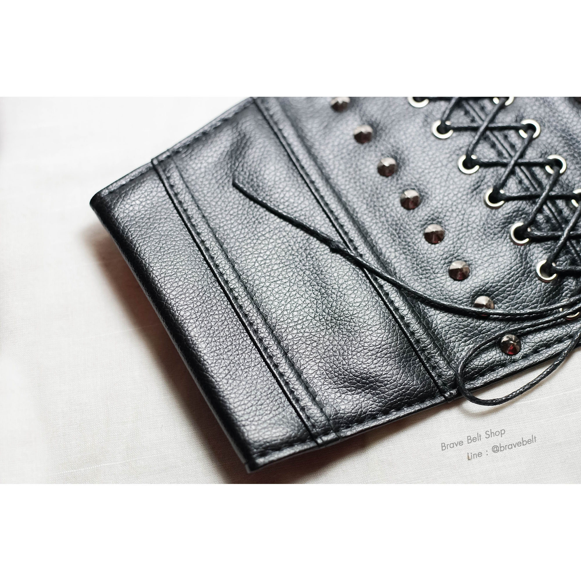 เข็มขัดเอวสูงสีดำมีเหล็กหมุดเท่ ของผู้หญิง