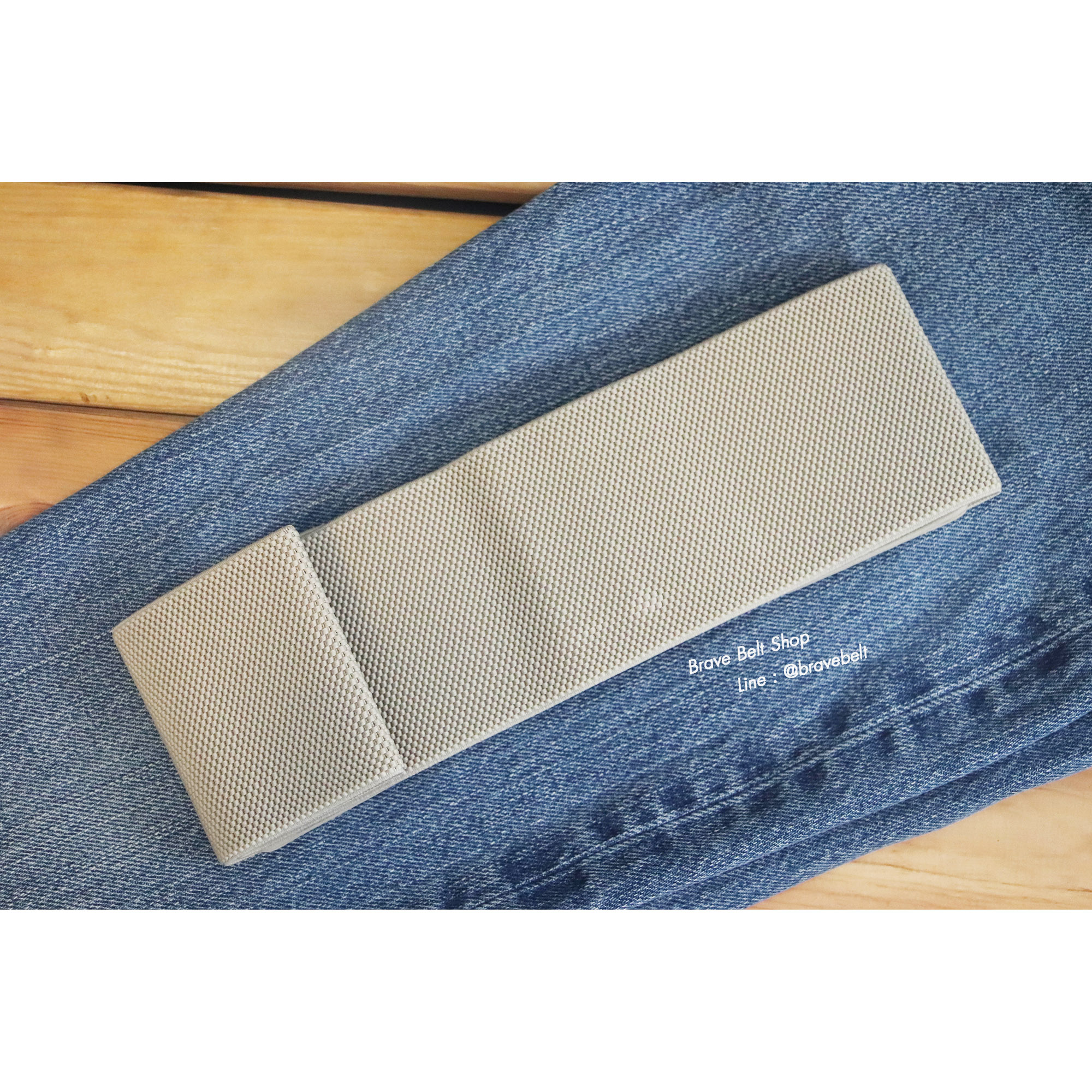 เข็มขัดผ้ายืดได้ สีเทาหัวเข็มขัดสีทอง