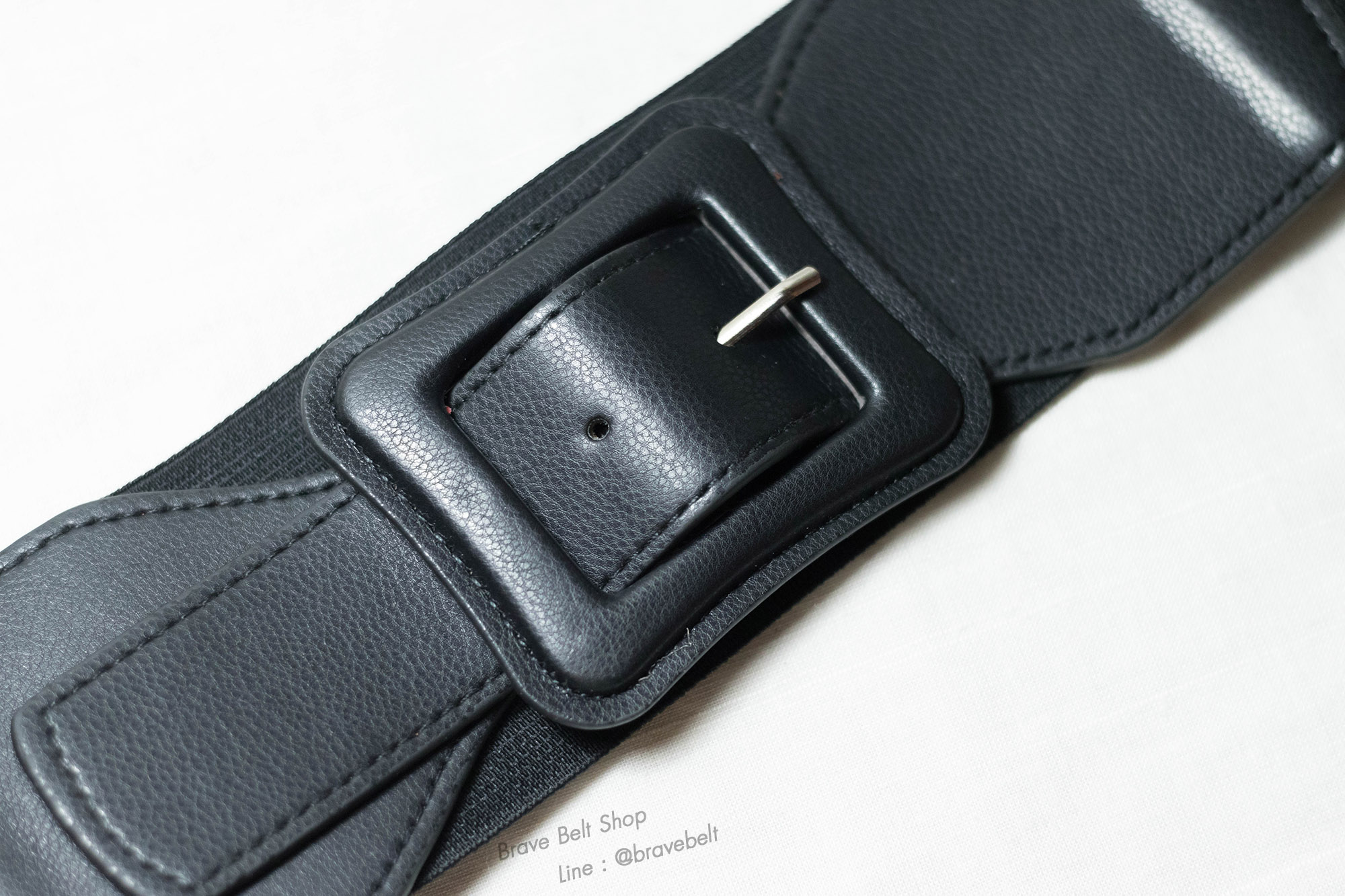 เข็มขัดเส้นใหญ่สีดำแบบฟรีไซต์