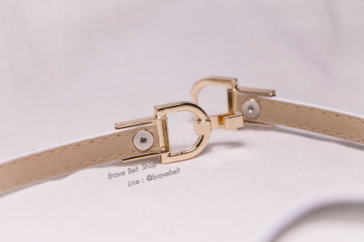 เข็มขัดปรับสายได้ พอดีกับเอวสวย สีขาว