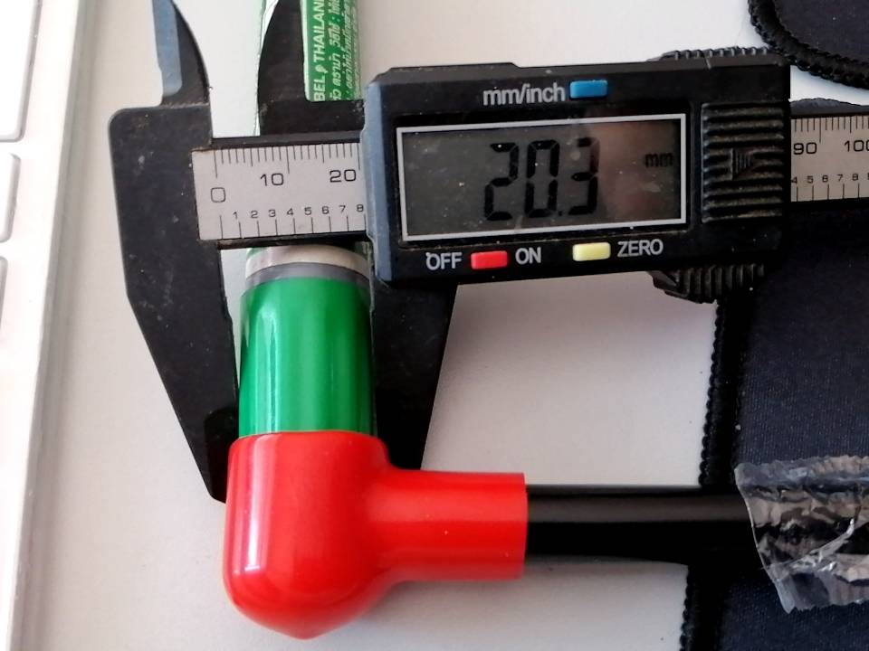 5 คู่ ยางหุ้มขั้วแบตโซล่าเซล ยาว 40 x สวม 20 x รูสาย 12 mm แดง-ดำ