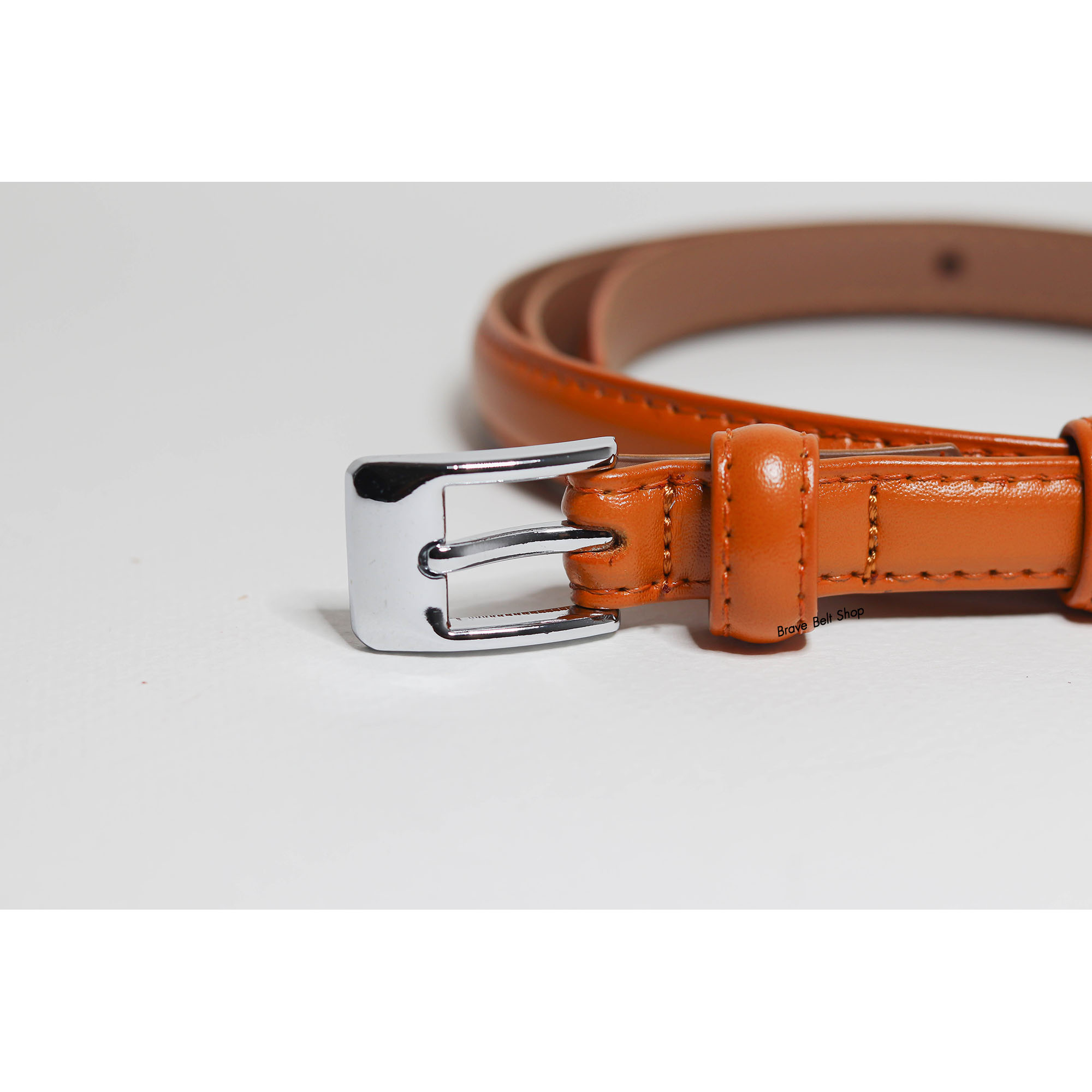 เข็มขัดแฟชั่นผู้หญิงสีน้ำตาลส้ม เส้นเล็กน่ารัก