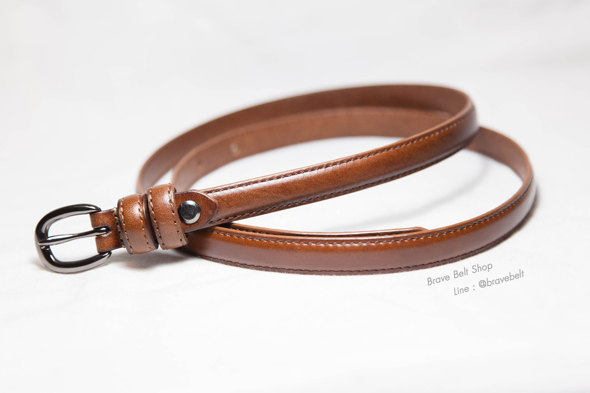 เข็มขัดแฟชั่นหนังแท้ เส้นเล็กสีน้ำตาลเข้ม