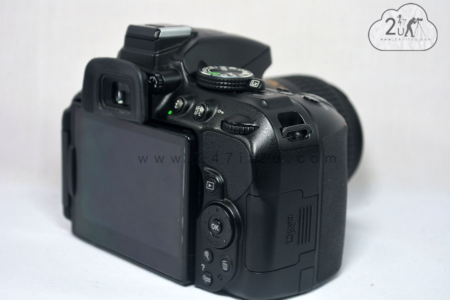 Nikon D5300 พร้อมเลนส์ 18-55 VR II ชัตเตอร์ 6,xxx ครั้ง