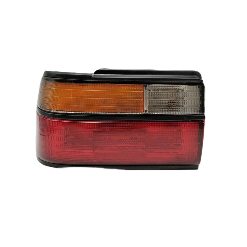 ไฟท้าย TOYOTA COROLLA(โคโรล่า) AE90/EE90 (โดเรม่อน) ปี1990-1992 (งาน O.E.M เกรดห้าง) -ราคาต่อดวง-