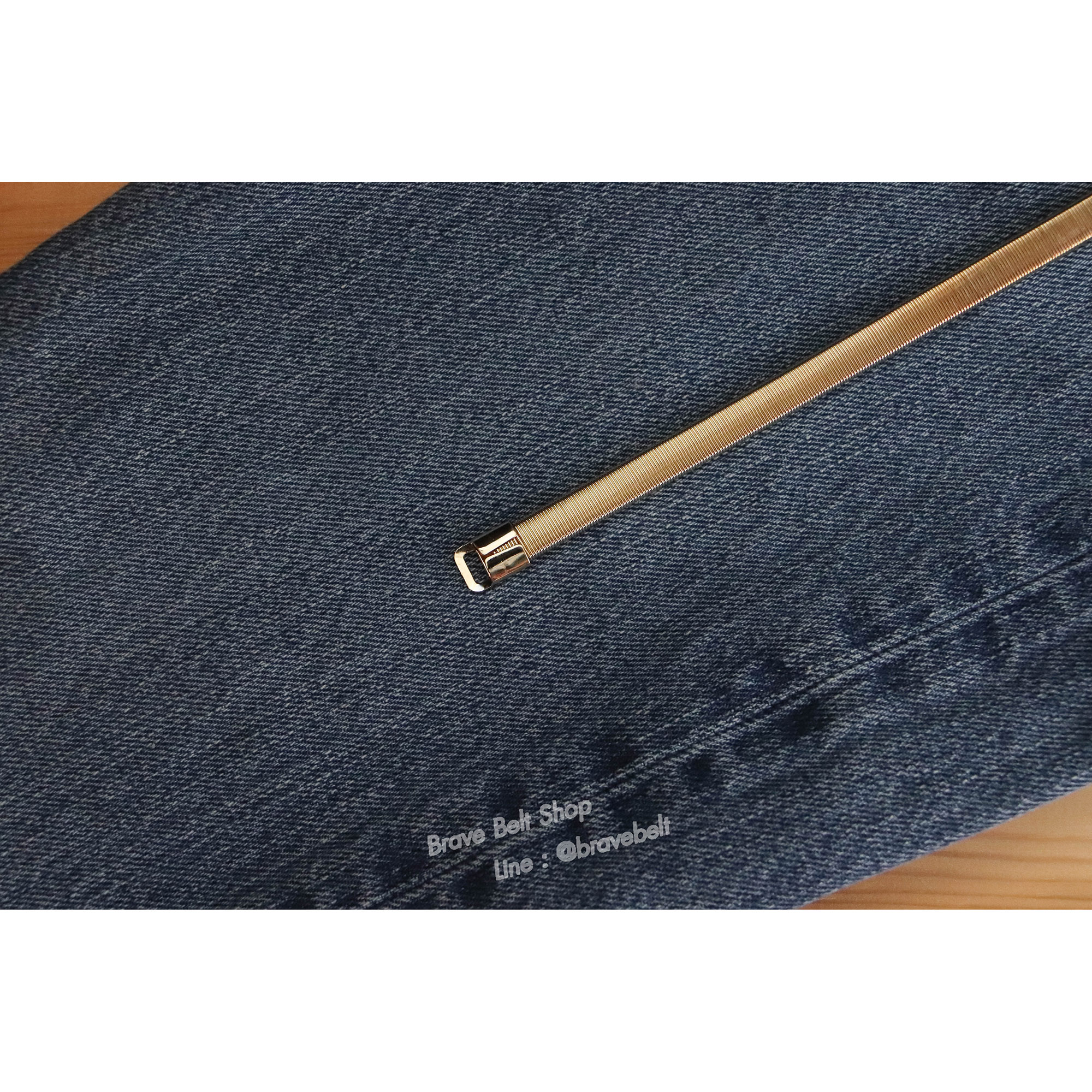 เข็มขัดสปริงใส่ออกงานรูปโบว์สีทอง