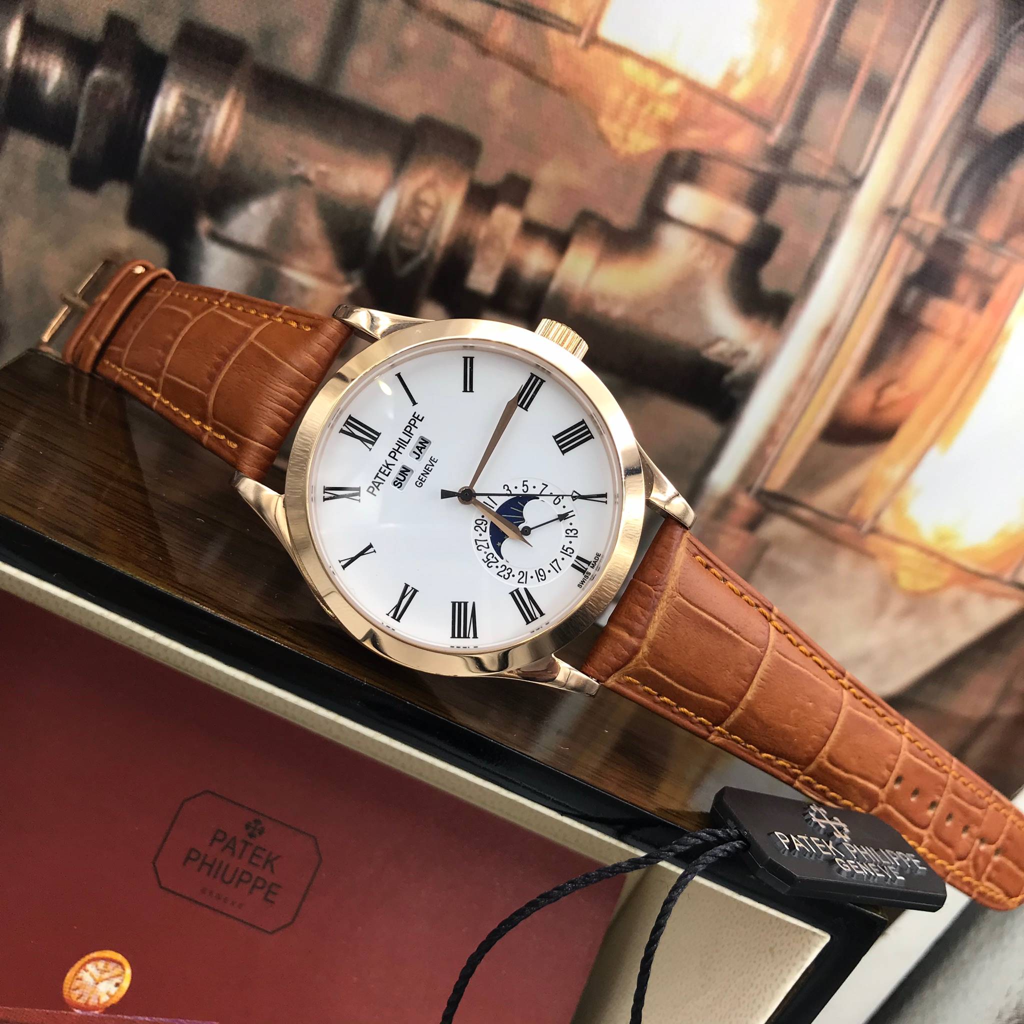 นาฬิกา Patek Philippe รุ่น Annual Calendar สี Ross Gold สายหนังสีน้ำตาล หน้าปัดสีขาว