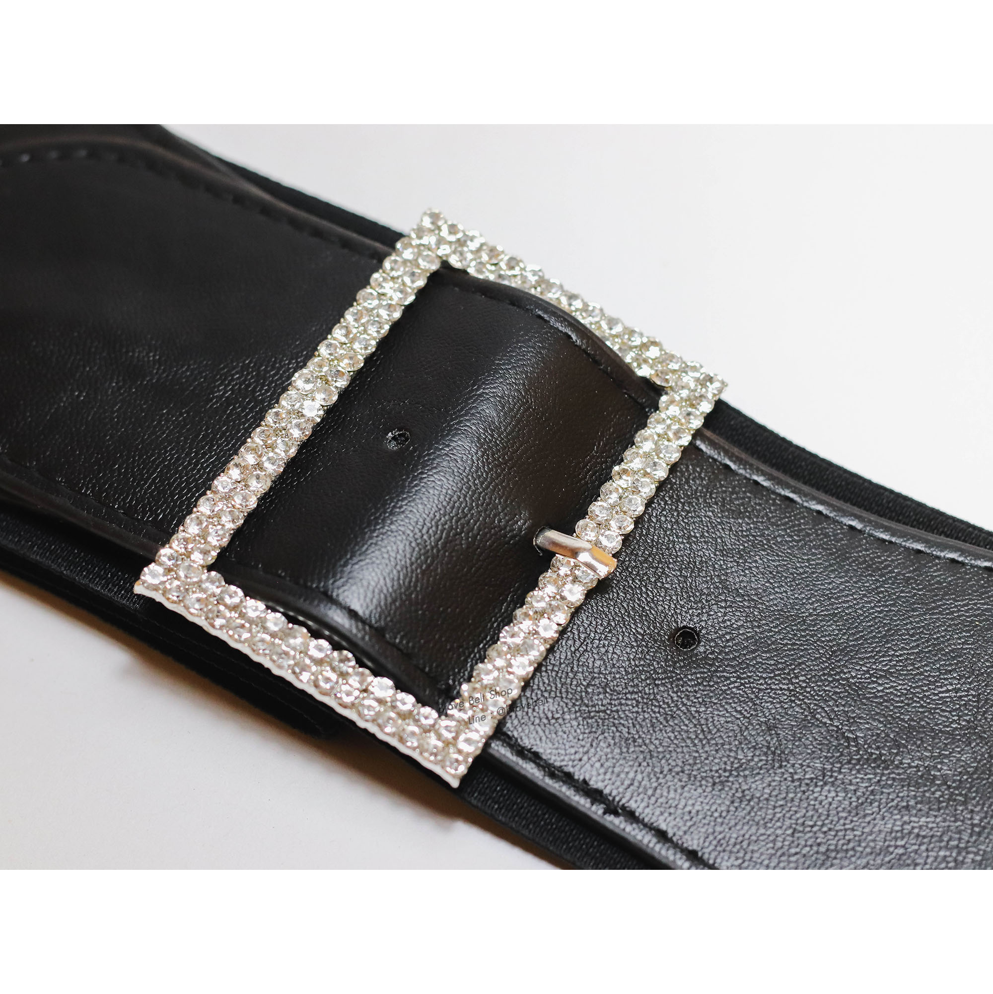 เข็มขัดยางยืดเส้นใหญ่ของผู้หญิงหัวมีเพชร