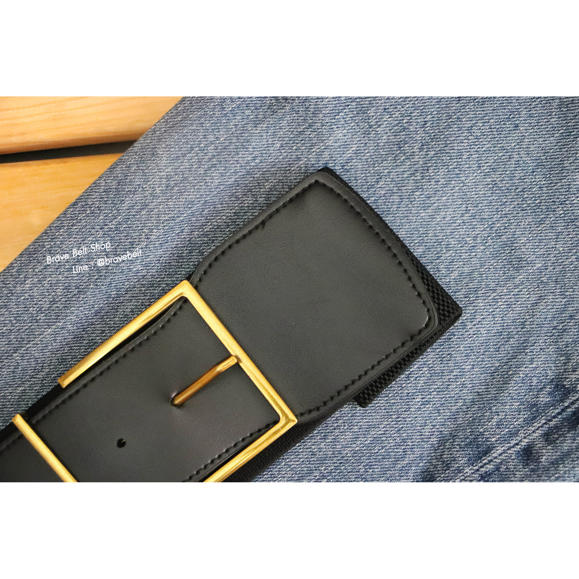 เข็มขัดยางยืดแบบผ้าสีดำสวย หนังสีดำหัวสีทอง