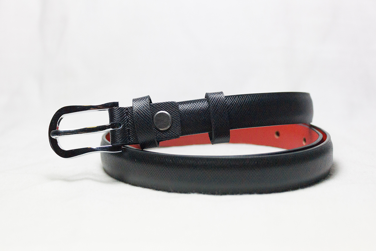 เข็มขัดหนังแท้ผู้หญิง หนังสีดำกว้าง 1.5 ซม