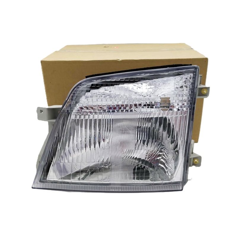 ไฟหน้า NISSAN URVAN(เออแวน) E25 ปี2003-2006 (งานO.E.M) (รหัส:E25'03) -ราคาต่อดวง-