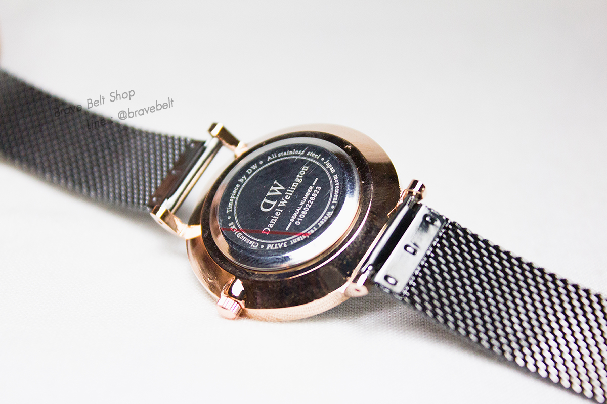 Daniel Wellington สายสแตนเลส หน้าปัดดำขอบสีทองสวย Daniel Wellington สายสแตนเลส หน้าปัดดำขอบสีทองสวย