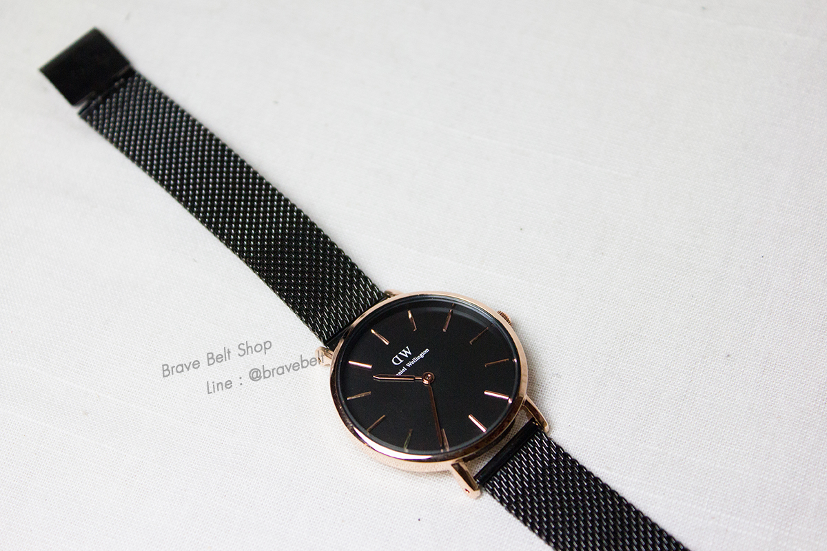 Daniel Wellington สายสแตนเลส หน้าปัดดำขอบสีทองสวย Daniel Wellington สายสแตนเลส หน้าปัดดำขอบสีทองสวย