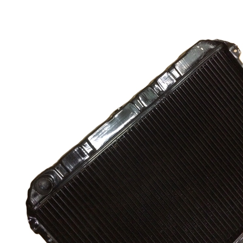 หม้อน้ำ MAZDA MAGNUM(แม็กนั่ม)/THUNDER(ธันเดอร์) รุ่นไม่มีปากเติมน้ำ เกียรกระปุก (เหล็กทองแดงทั้งใบ) (O.E.M ประกัน 6เดือน)