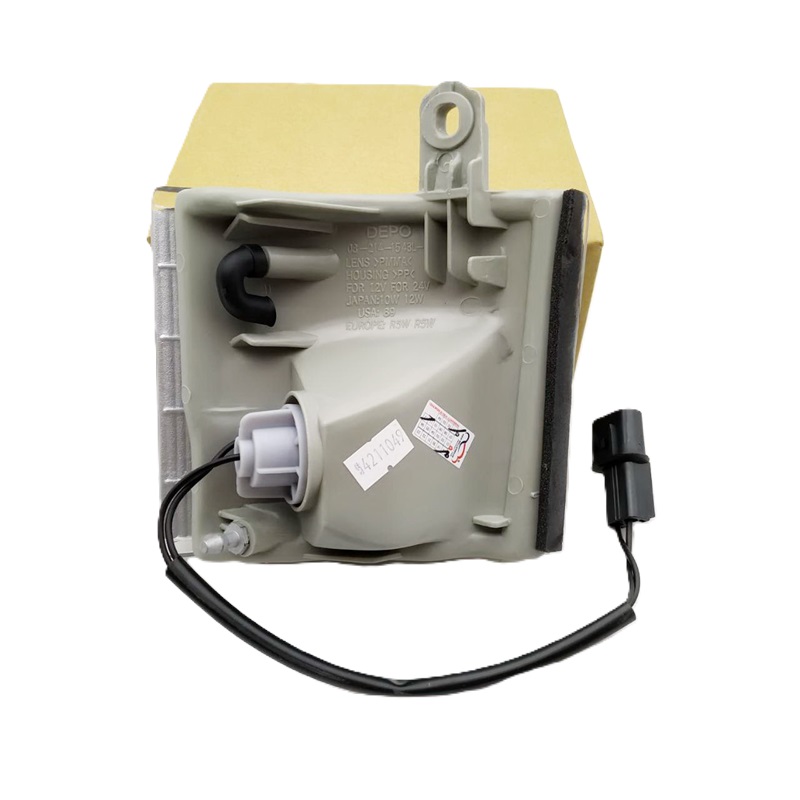 ไฟมุม MITSUBISHI CANTER(แคนเตอร์)110 มุมขาว พร้อมขั้ว+หลอด ปี1994 (งานแท้LUCID) -ราคาต่อดวง-