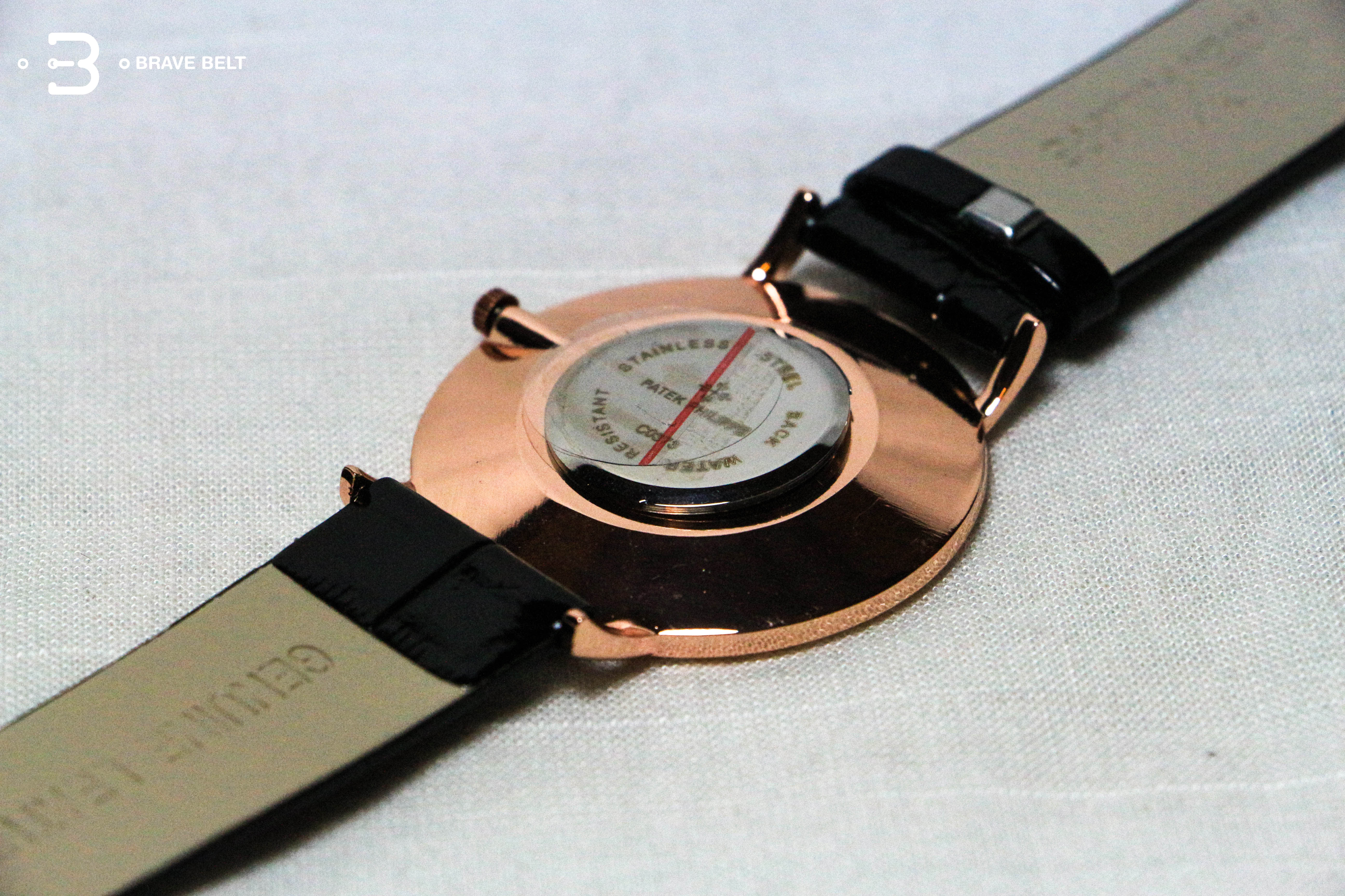 นาฬิกา patek philippe หน้าปัดดำ เลขโรมัน ขอบทองสายดำ