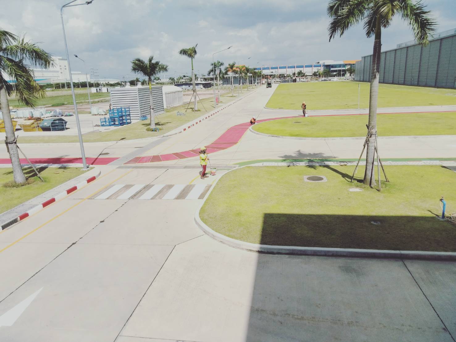 เส้นทางเดินภายในโรงงานราคาตีเส้นทางเดิน