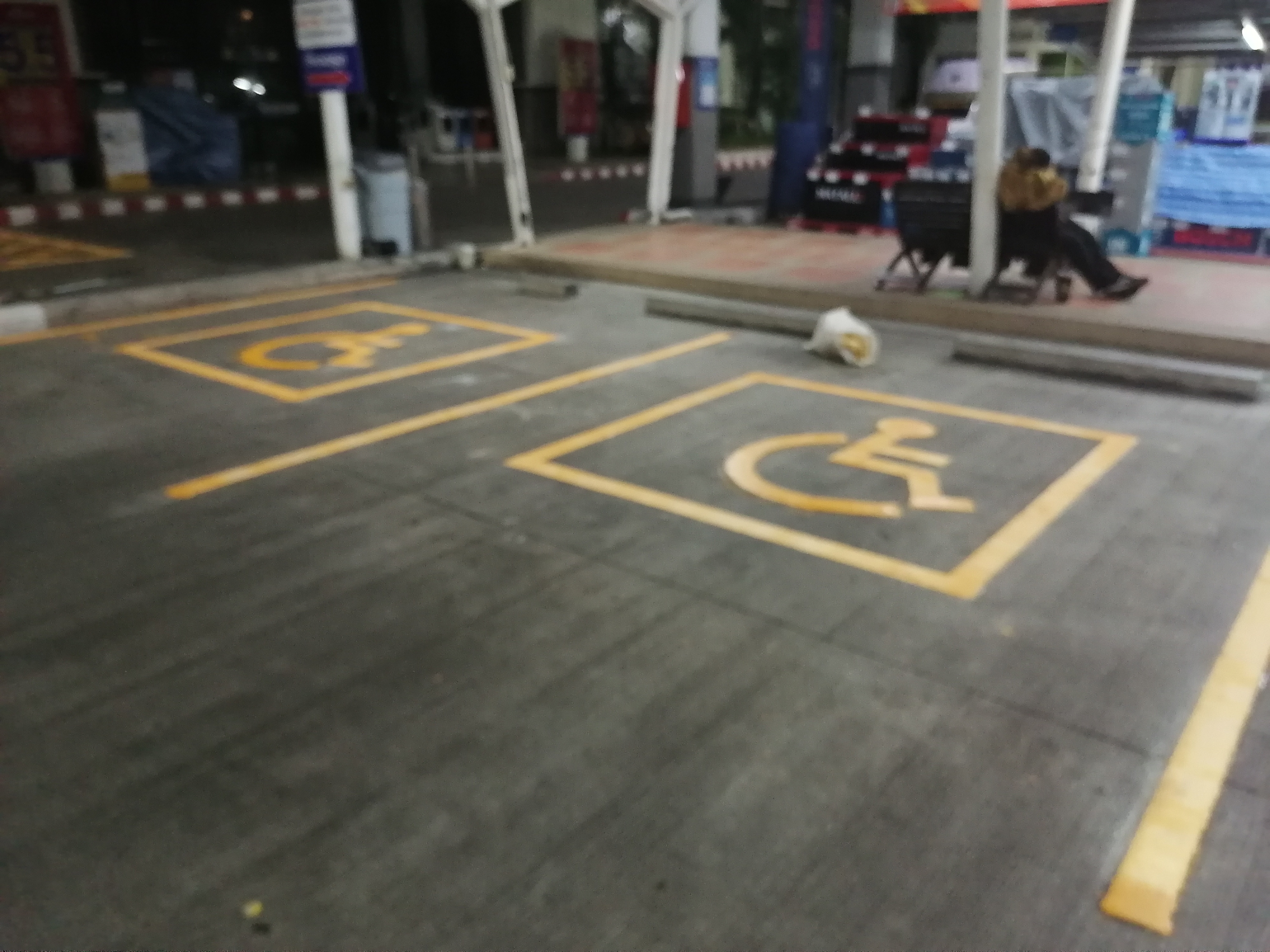 งานตีเส้นทางเดินภายในโรงงาน