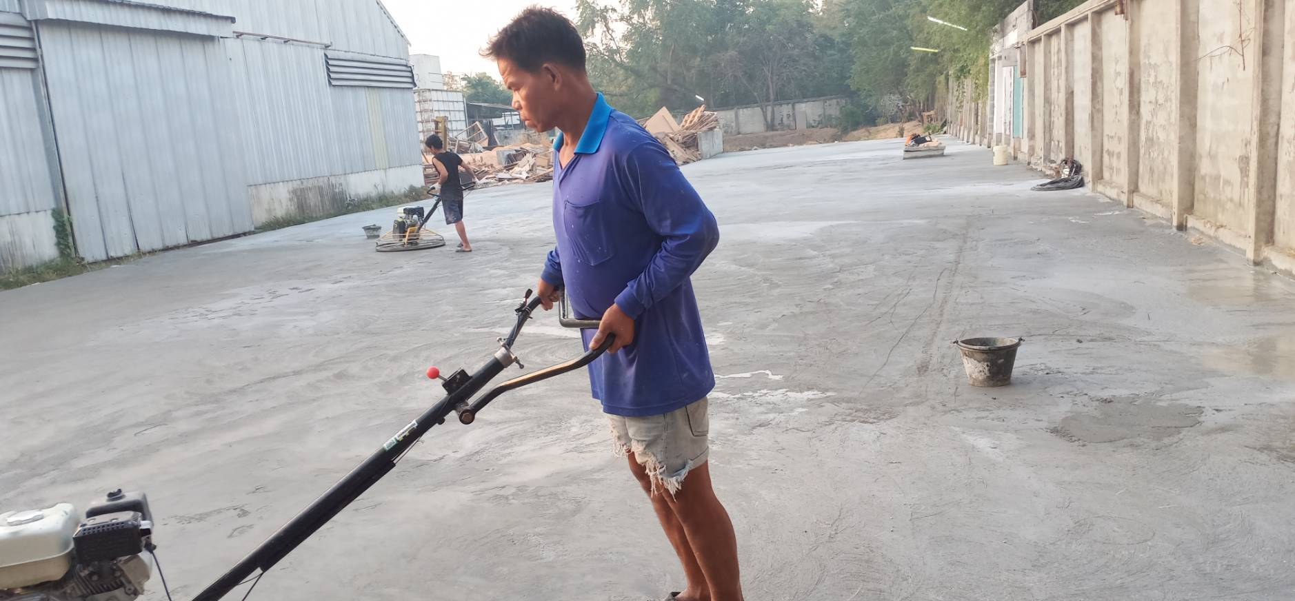 หน้างานบางเสาธง 660 ตรม.