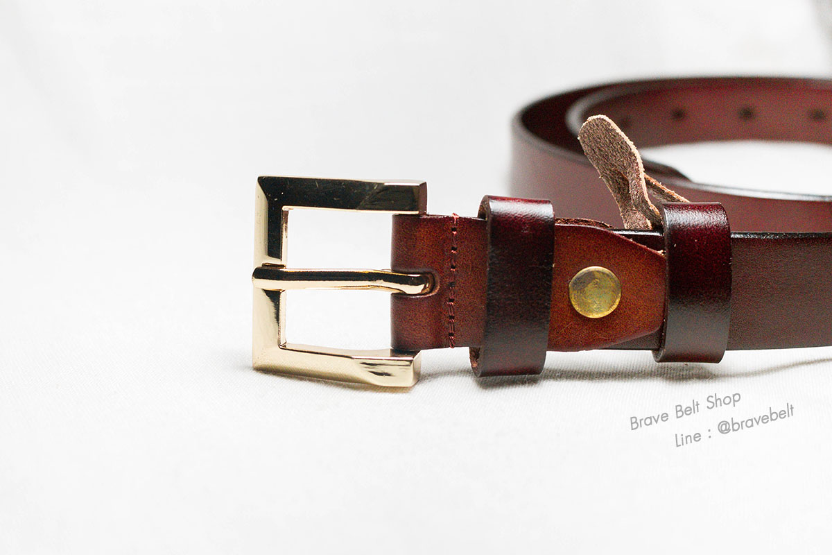 เข็มขัดหนังแท้สีเลือดหมู หัวเข็มขัดสีทองสวย