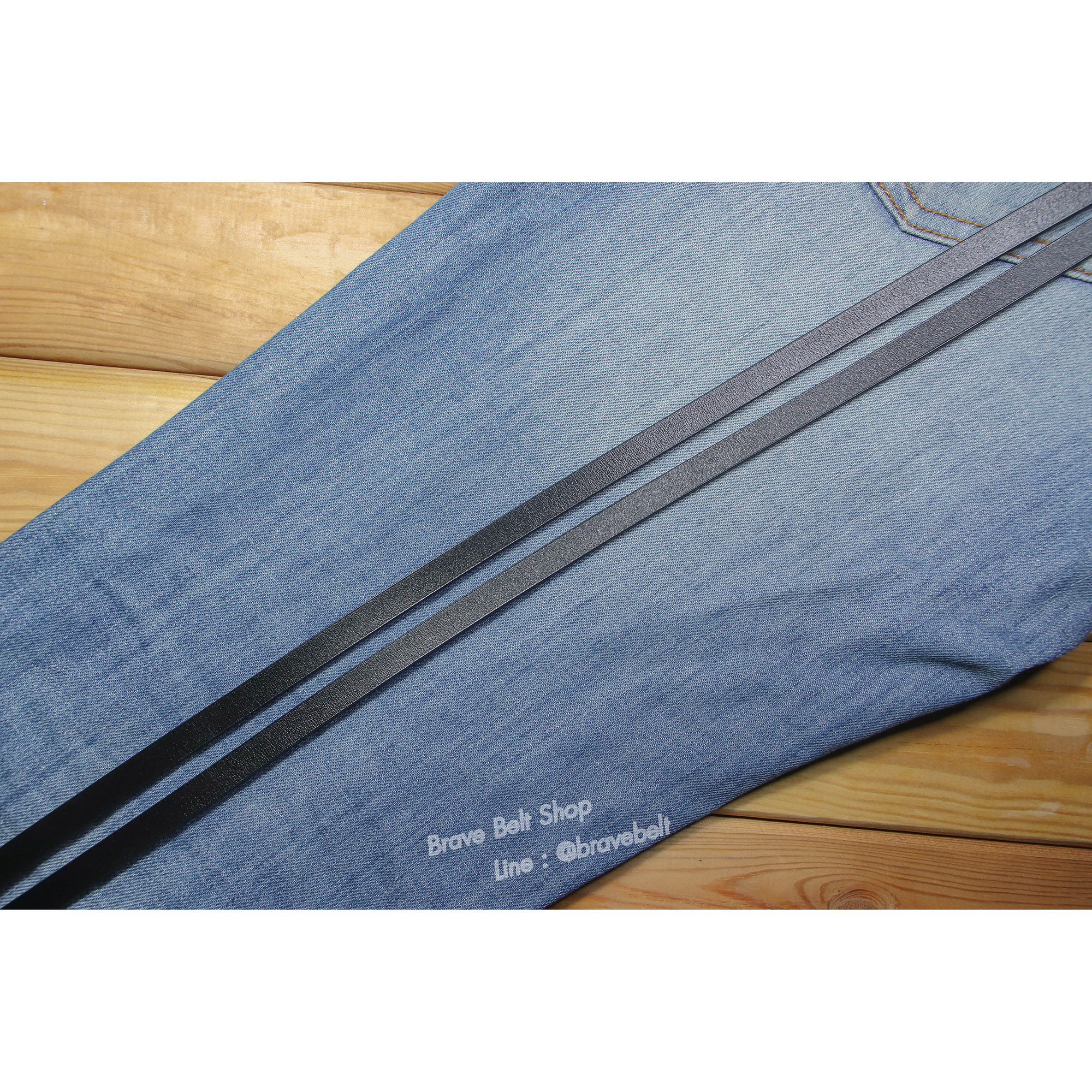 เข็มขัดแฟชั่นผู้หญิงแบบสองสายคล้องเอวสายสีดำ