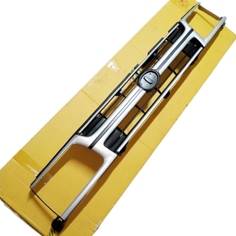 หน้ากระจัง TOYOTA TIGER(ไทเกอร์) โฉมแรก รุ่นแคป-4ประตู (ไฟตาเต็ม) สีเทา(ดำ) ไม่มีโลโก้ ปี1998-2000 (รหัส:TIGER'98CABดำ)