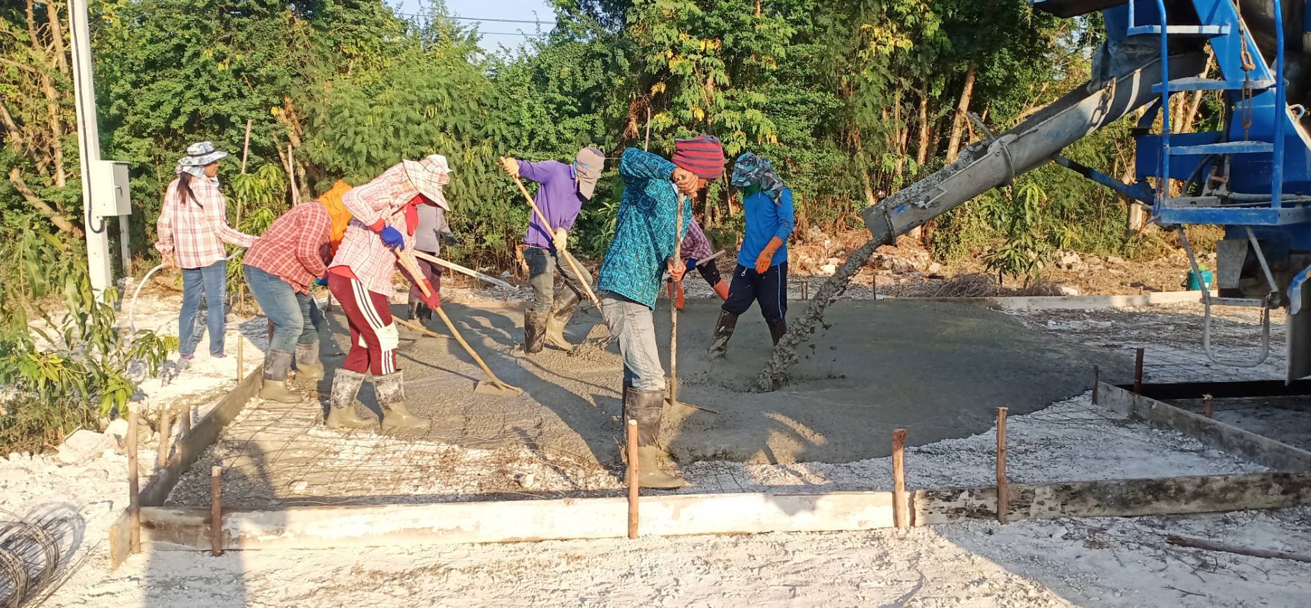 งานลาดกะบัง 2,000 ตรม