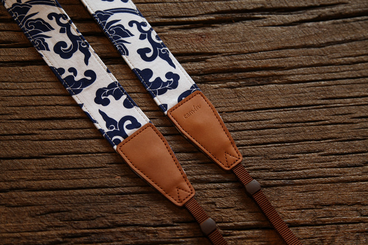 สายคล้องกล้อง สีพาสเทล