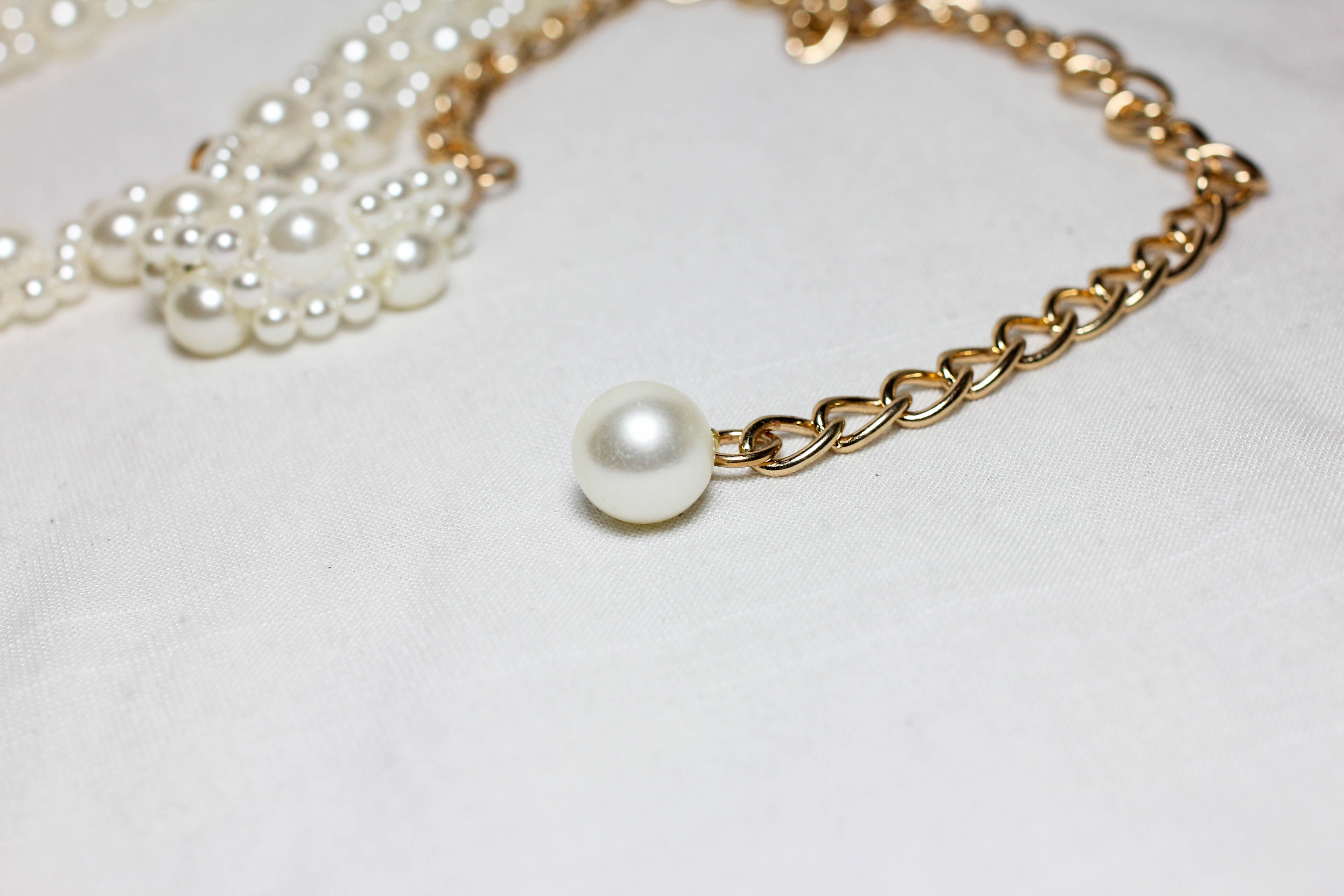 เข็มขัดไข่มุกแนวเชือก ปลายสายโซ่ตะขอคล้อง