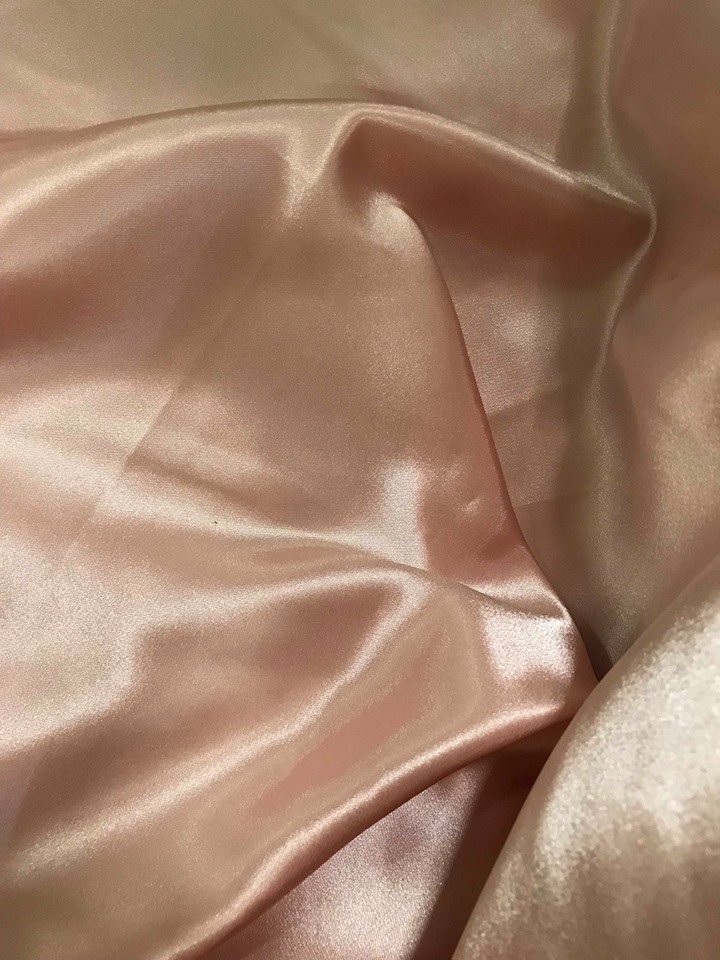 ปลอกหมอนผู้ใหญ่เข้ารูป*ผ้าซาติน*สีพีช*เน้นหลับเย็นสบาย ตื่นมาไม่มีรอยยับบนใบหน้า ทรงผมไม่ชี้ฟู