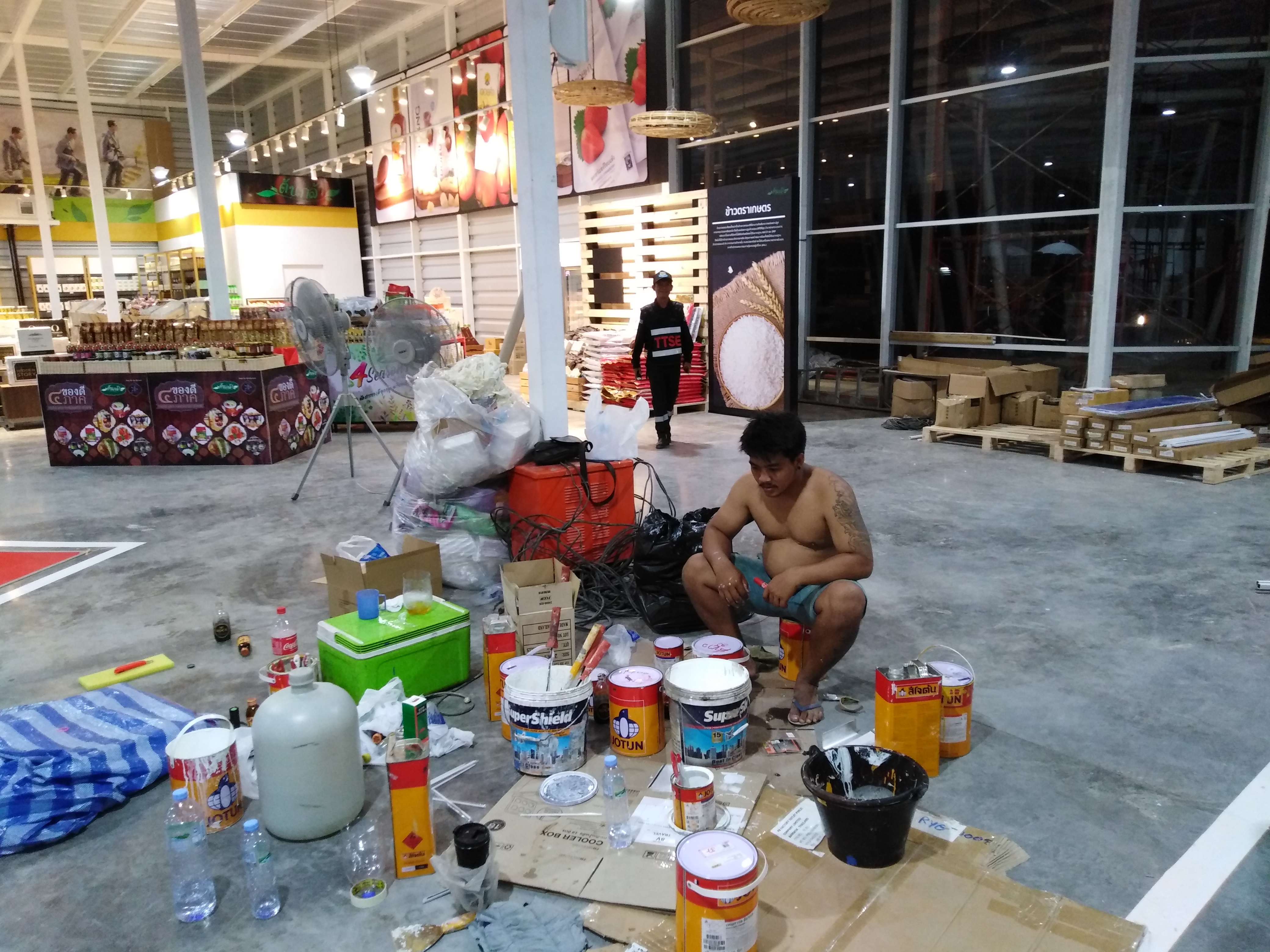 งานทาสีเส้นทางเดินภายในโรงงาน ทาสีอีพ๊อคซี่