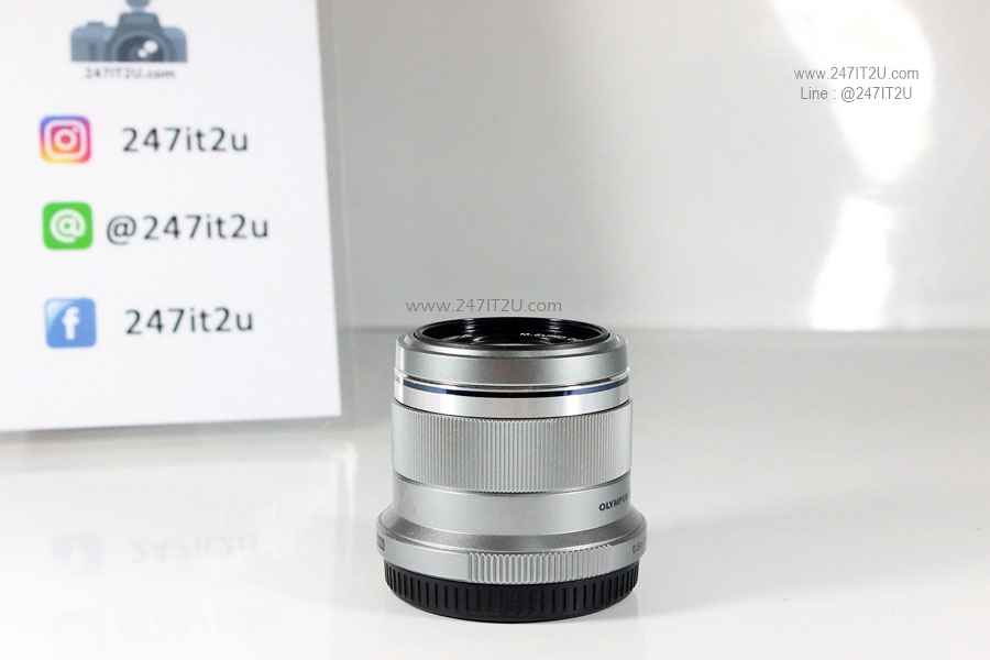 เลนส์ Olympus M.Zuiko 25mm f1.8 สี silver