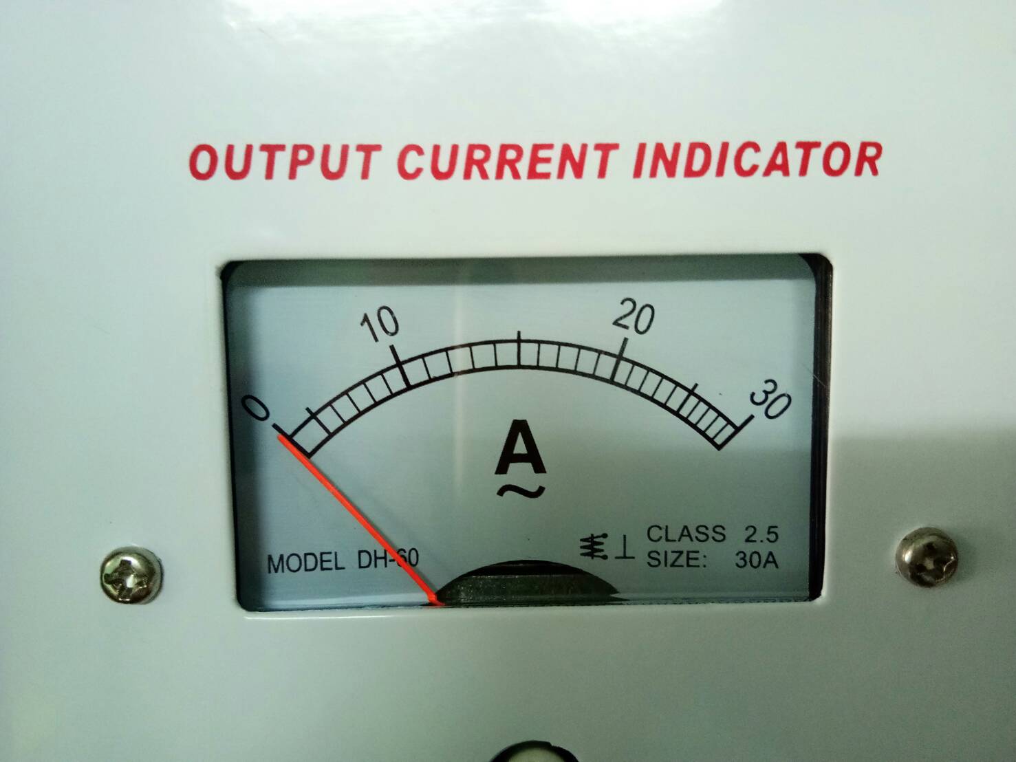 เครื่องชาร์จแบตเตอรี่รถยนต์ LION 6V./12V./24V. 30A ( L241530 )