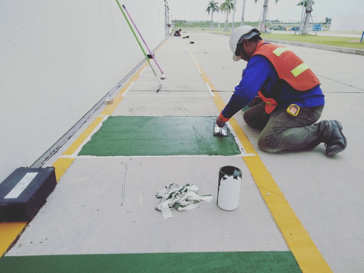 เส้นทางเดินภายในโรงงานราคาตีเส้นทางเดิน