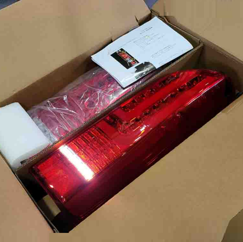 ไฟท้ายแต่ง TOYOTA COMMUTER(คอมมูเตอร์)/VENTURY(เวนจูรี่) LIGHT BAR STYLE ฝาแดง ปี2005-2018 คู่ (ซ้าย-ขวา)